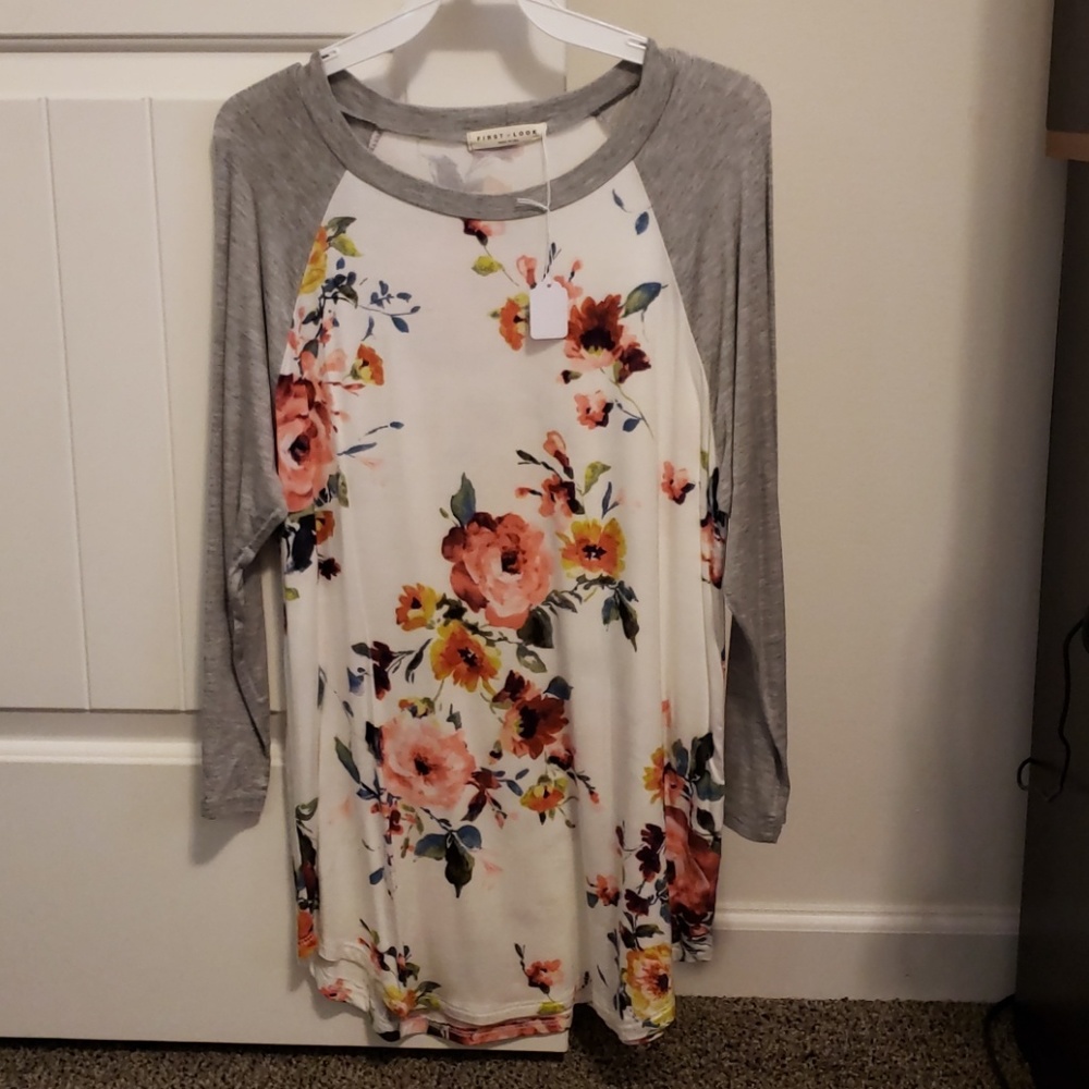 Floral 3/4 Top